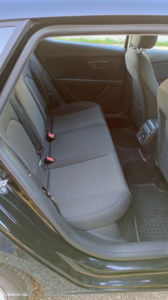 SEAT Leon 1.6 TDI DPF S&S Style - 10