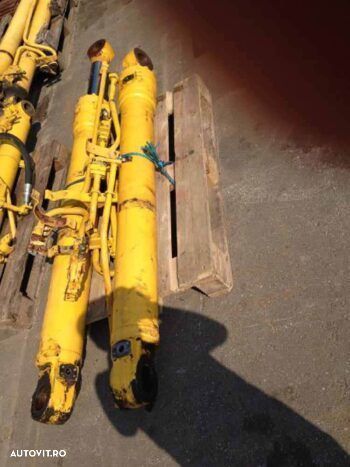 Cilindri hidraulici komatsu pc240 - 1