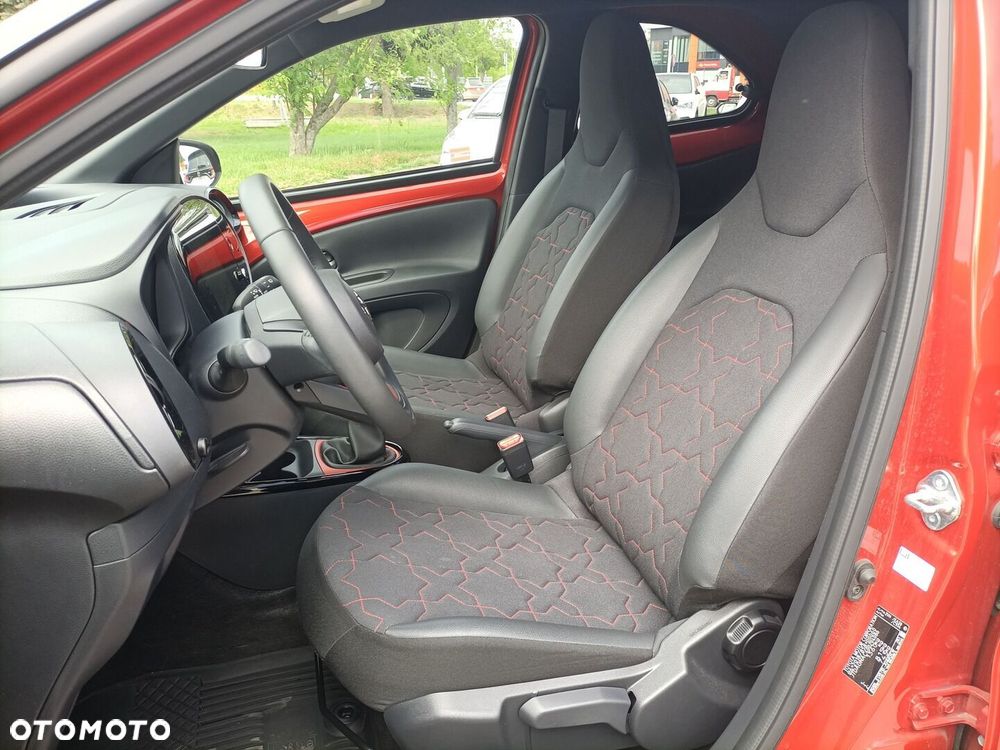 Toyota Aygo X - 10