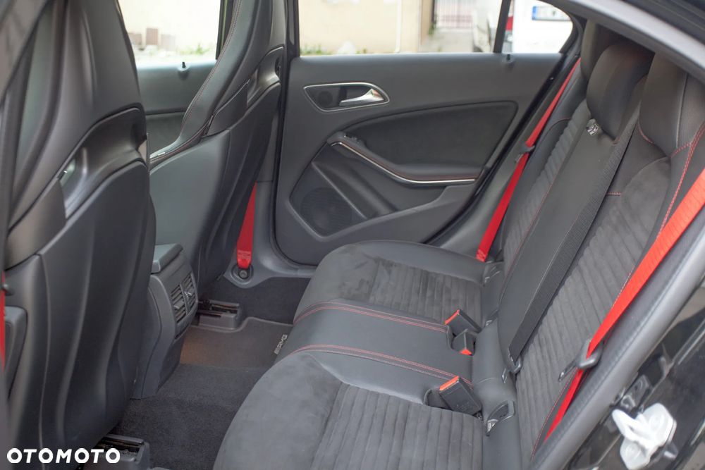 Mercedes-Benz Klasa A AMG 45 4-Matic - 24