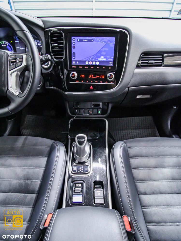 Mitsubishi Outlander PHEV Intense + - 16