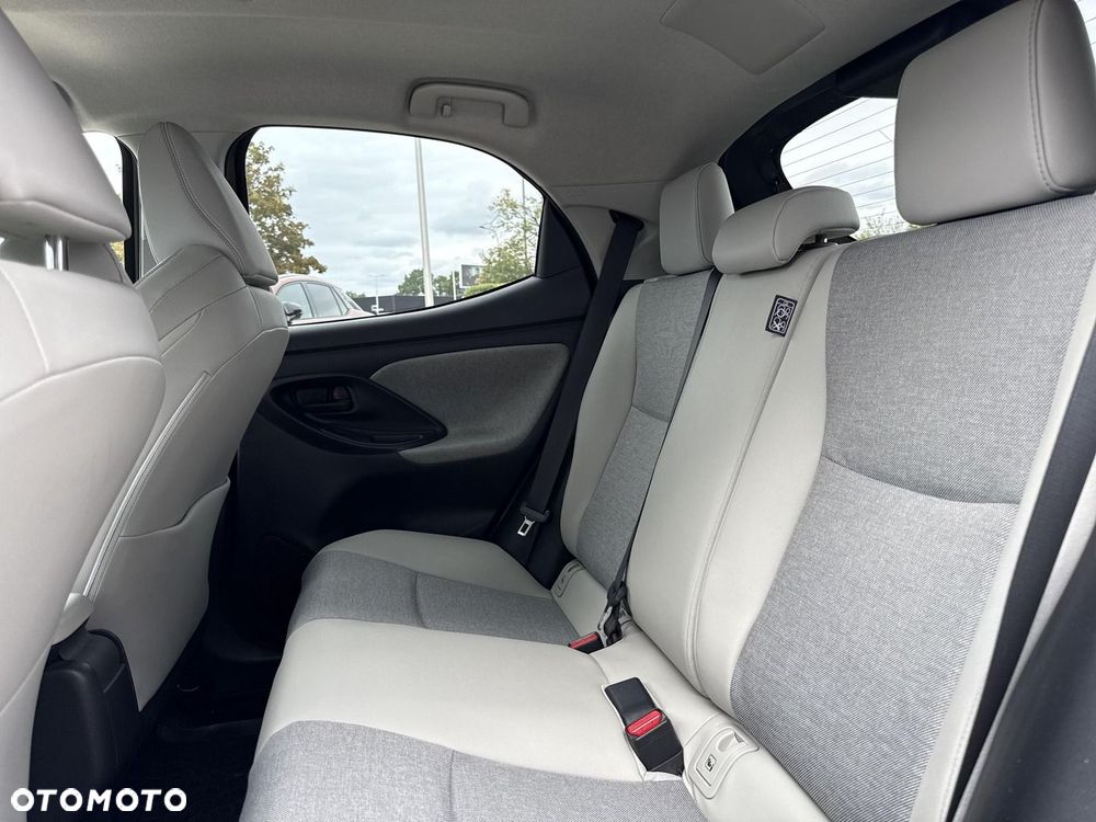 Toyota Yaris - 18