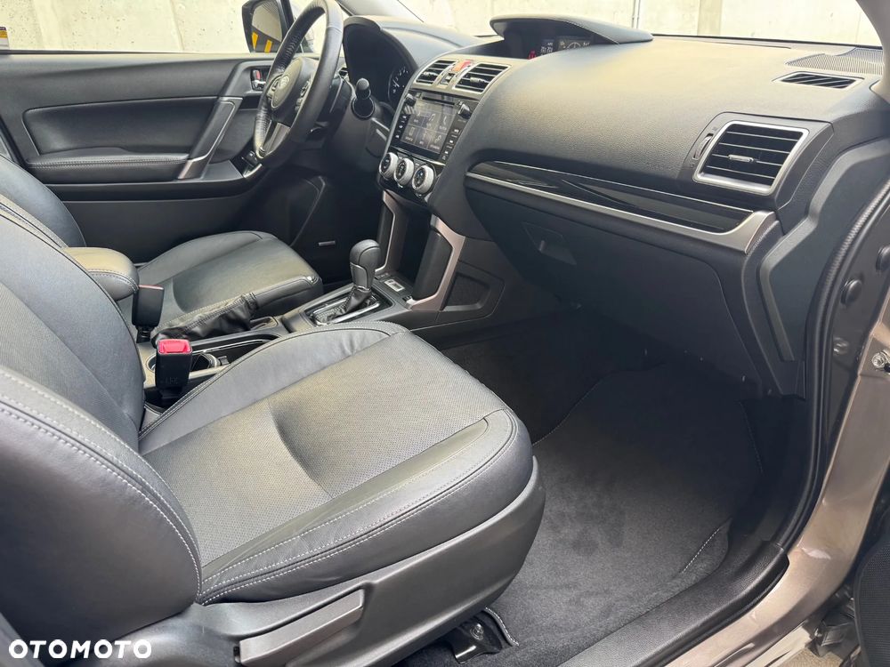 Subaru Forester 2.0 XT Sport Lineartronic - 19