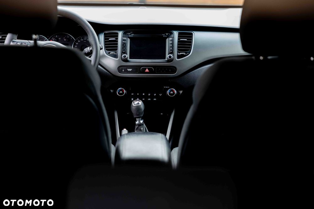 Kia Carens 1.7 CRDi XL 7os - 31