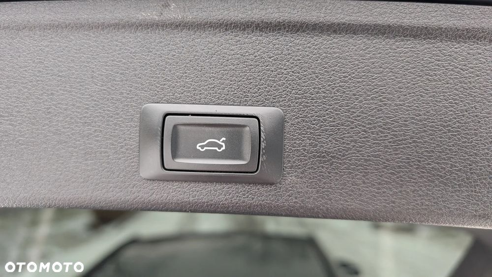 Audi A4 Avant 2.0 TDI ultra S tronic - 12