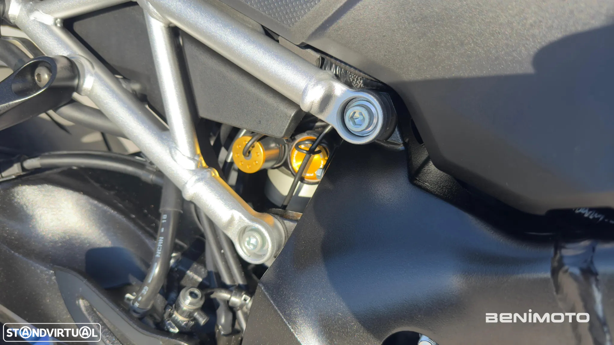 Suzuki GSX S1000 GX - 18