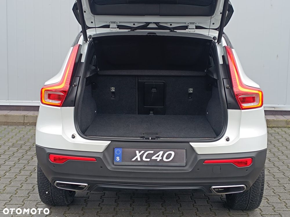 Volvo XC 40 T5 AWD R-Design - 16