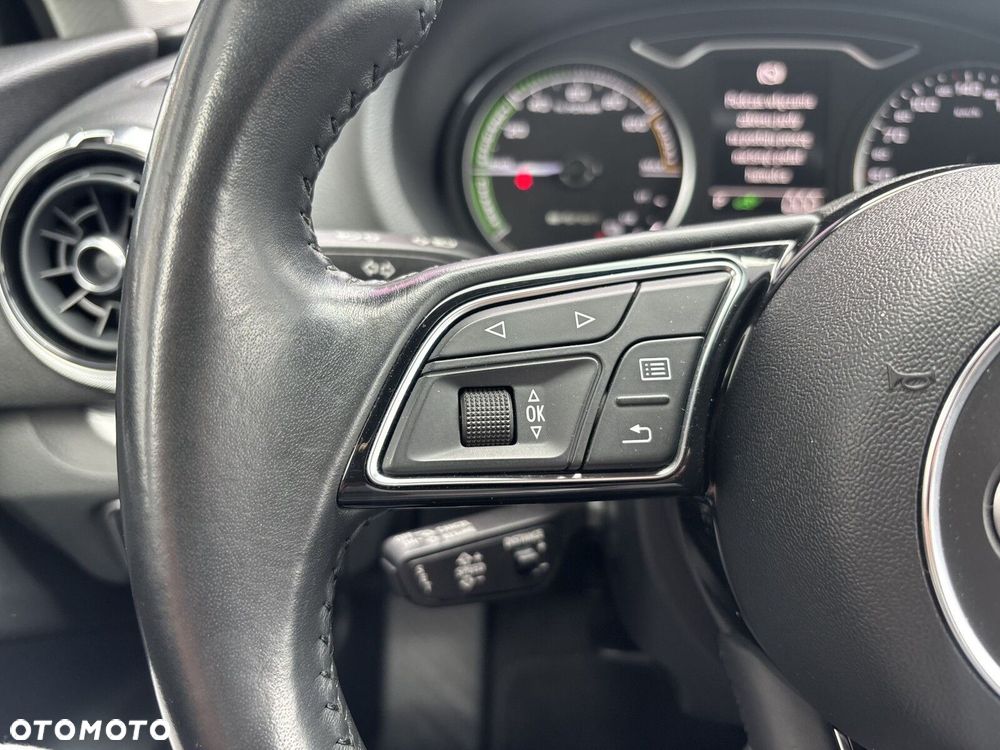 Audi A3 Sportback - 12