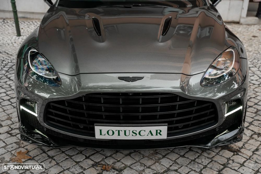 Aston Martin DBX 707 - 24