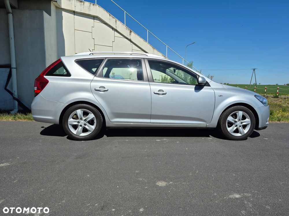 Kia Ceed - 5