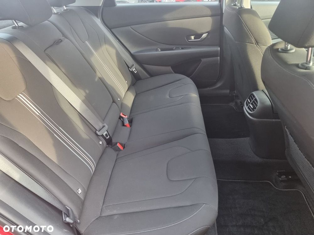 Hyundai Elantra 1.6 Smart - 20