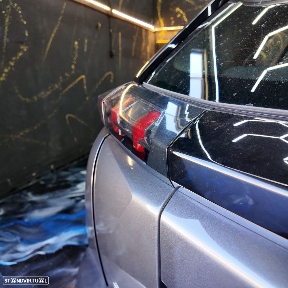 Peugeot 2008 PureTech 130 EAT8 Allure - 18