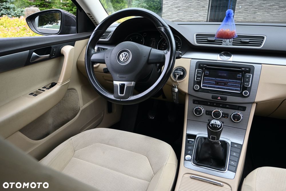 Volkswagen Passat 2.0 TDI Highline - 20