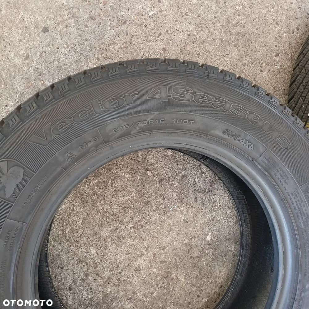 Opona 215/70/16 Goodyear Vector 4Seasons (E6685) - 3