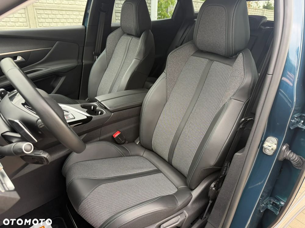 Peugeot 3008 225 e-EAT8 Allure - 21