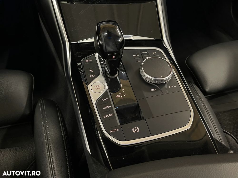 BMW Seria 3 330e AT PHEV - 31