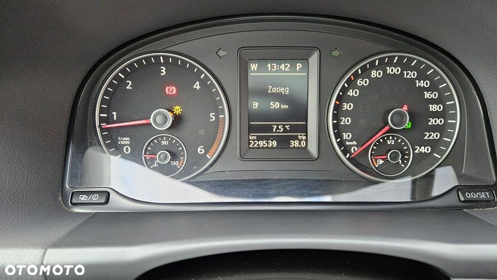 Volkswagen Touran 1.6 TDI DPF DSG Cup - 23