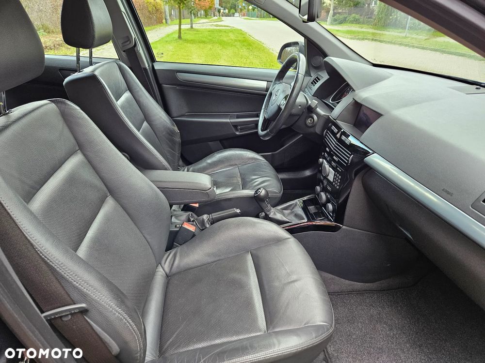 Opel Astra 1.6 Cosmo - 27