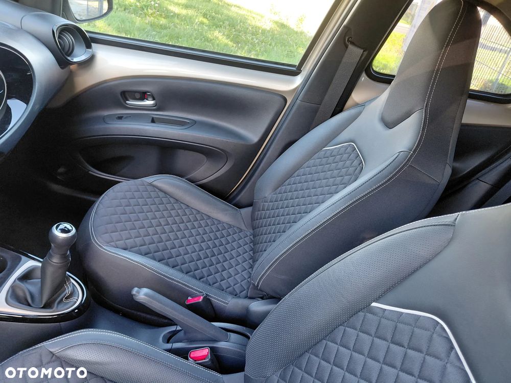 Toyota Aygo x-trend - 18