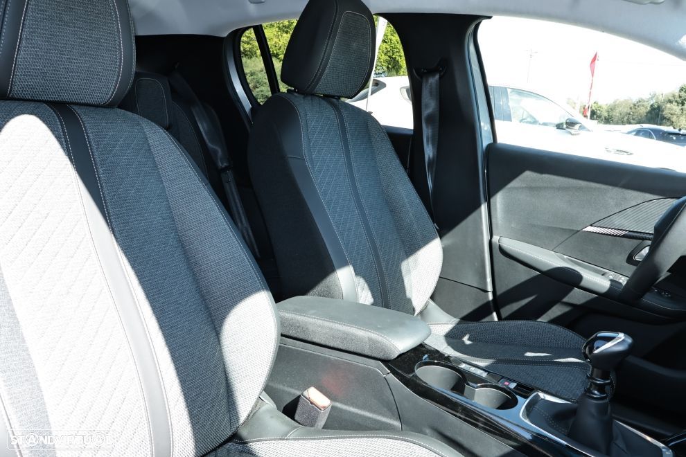 Peugeot 208 1.2 PureTech Allure - 11