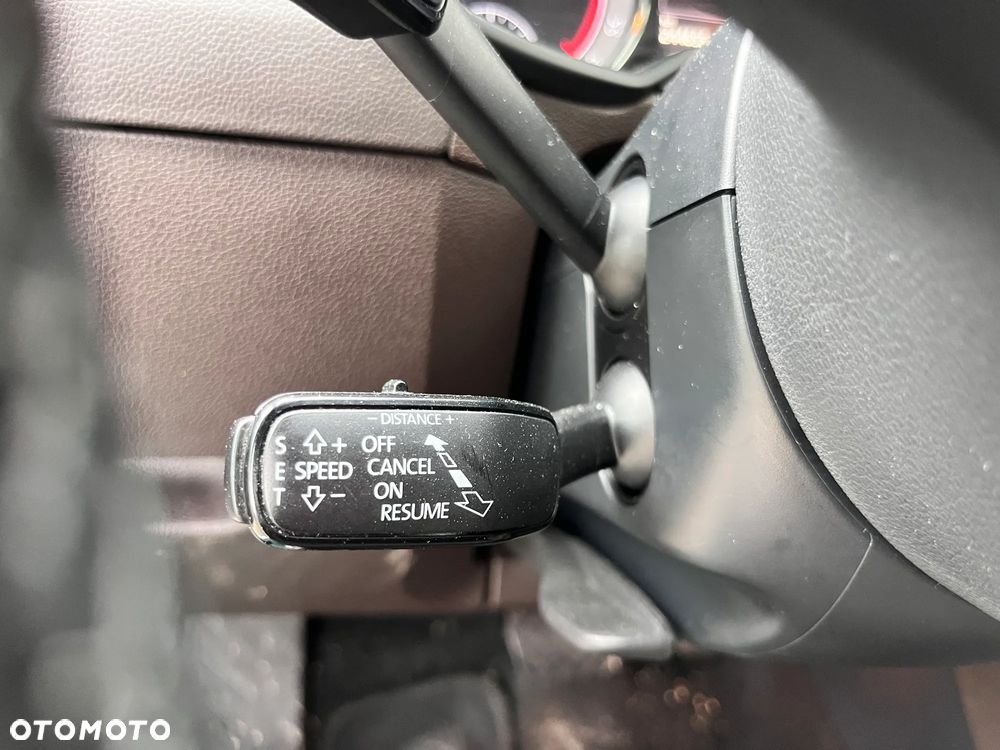 Skoda Octavia 2.0 TDI L&K DSG - 24