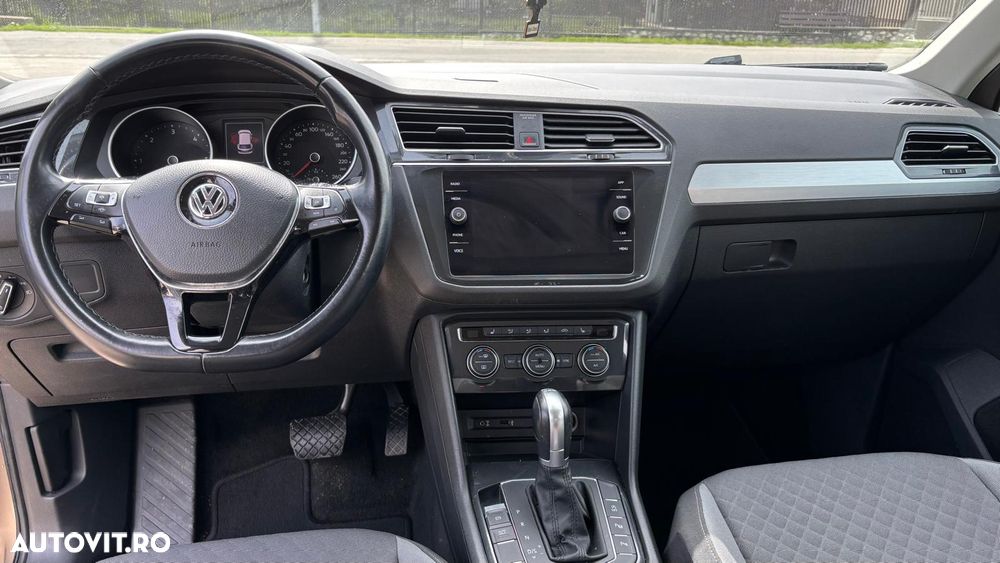 Volkswagen Tiguan 2.0 TDI DPF DSG 4Mot Comfortline - 16