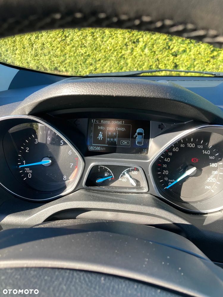 Ford Kuga 1.5 EcoBoost 2x4 Trend - 17