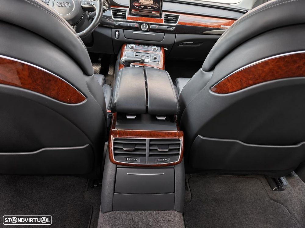 Audi A8 4.2 TDi V8 quattro - 21