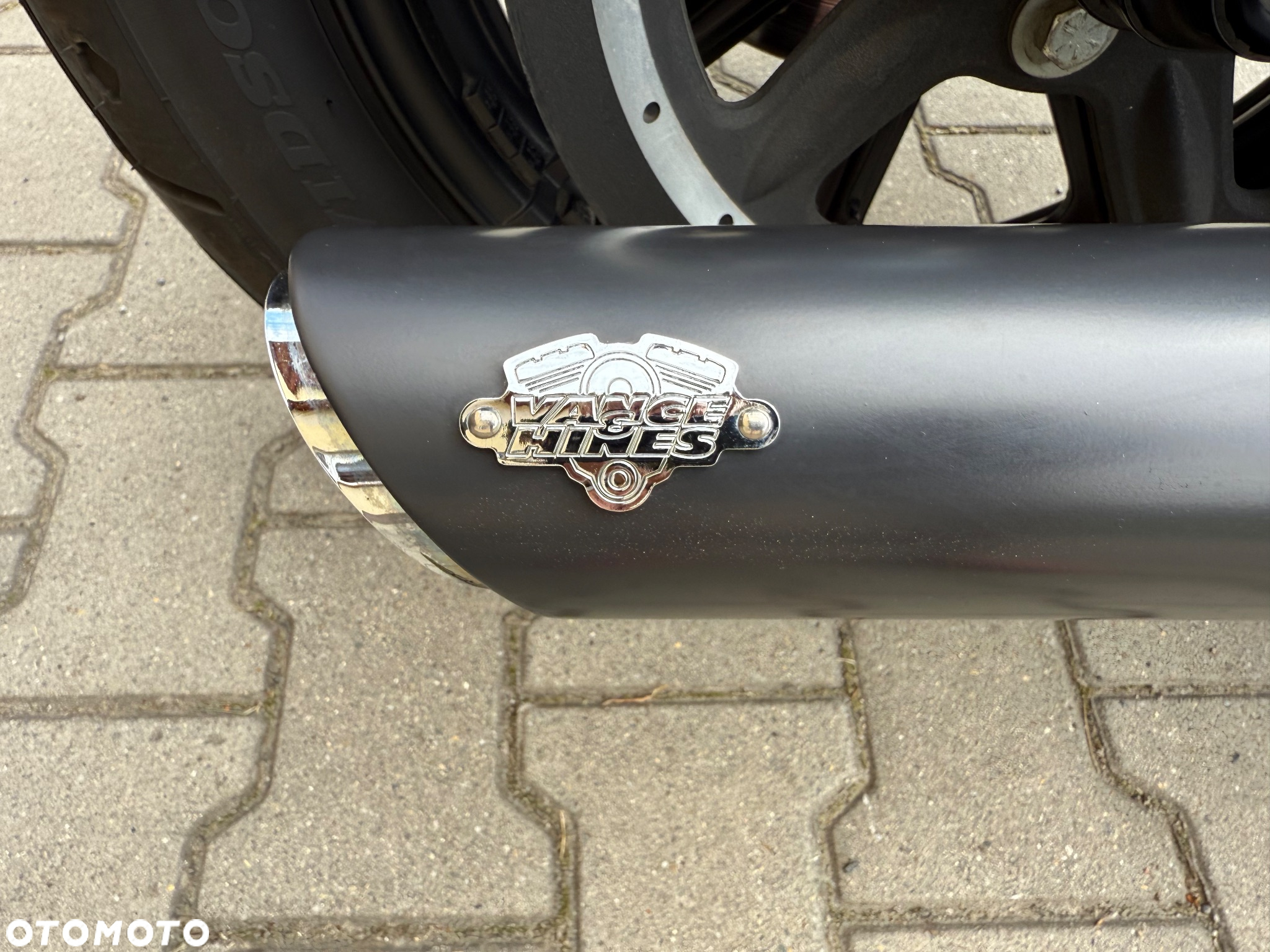 Harley-Davidson Sportster Iron 1200 - 17