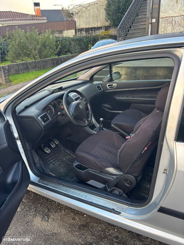 Peugeot 307 1.4 XR - 5