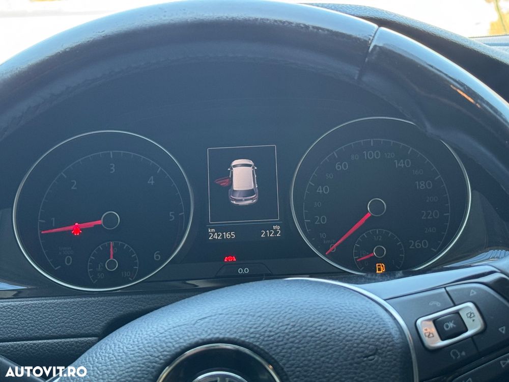 Volkswagen Golf - 16