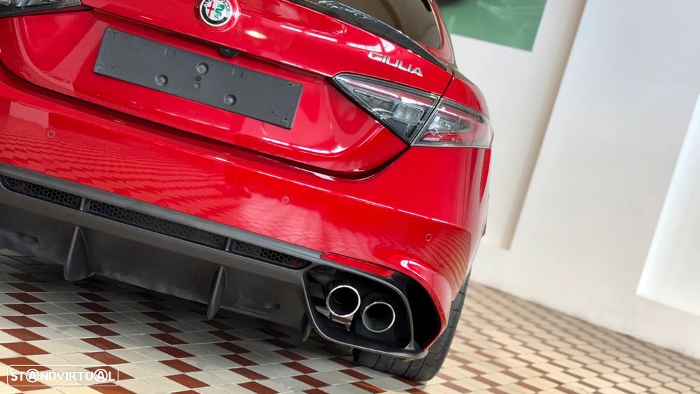 Alfa Romeo Giulia 2.9 V6 Bi-Turbo AT8 Quadrifoglio - 9