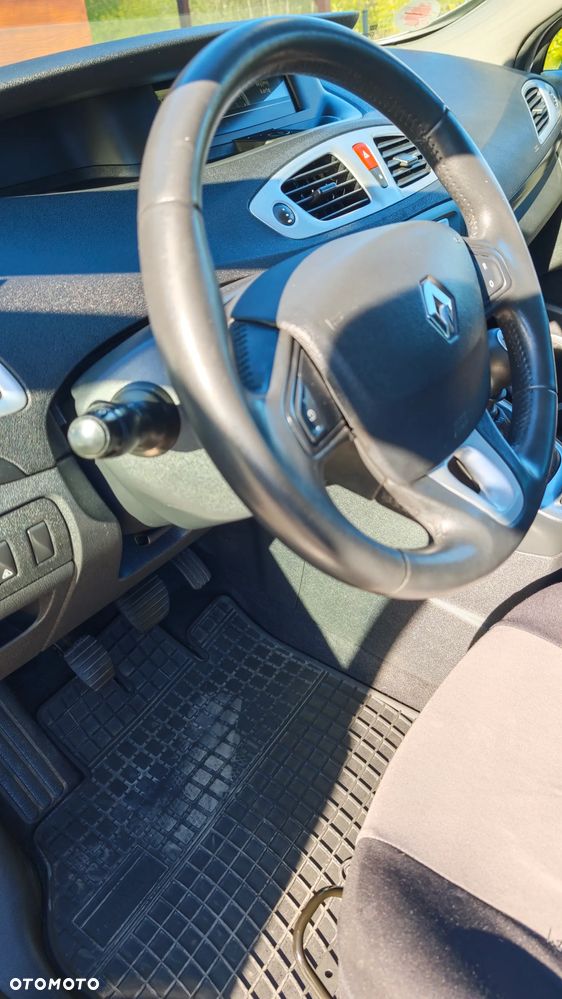Renault Scenic - 9