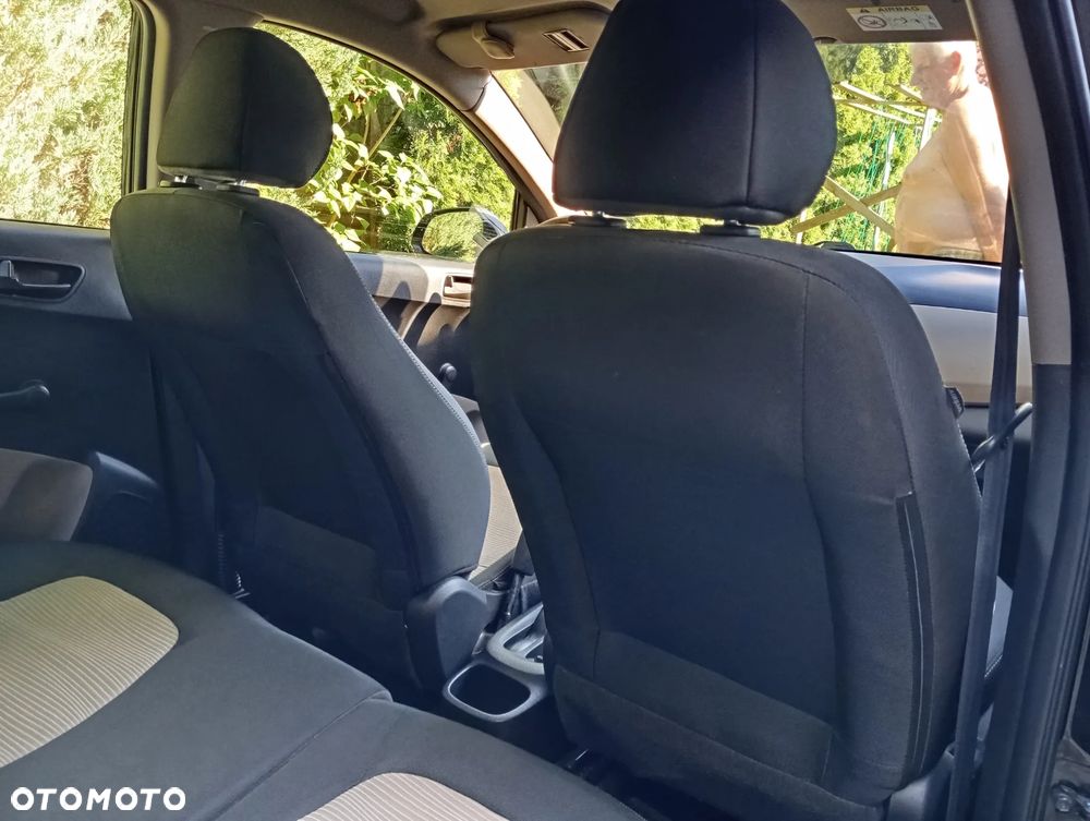 Hyundai i10 - 11