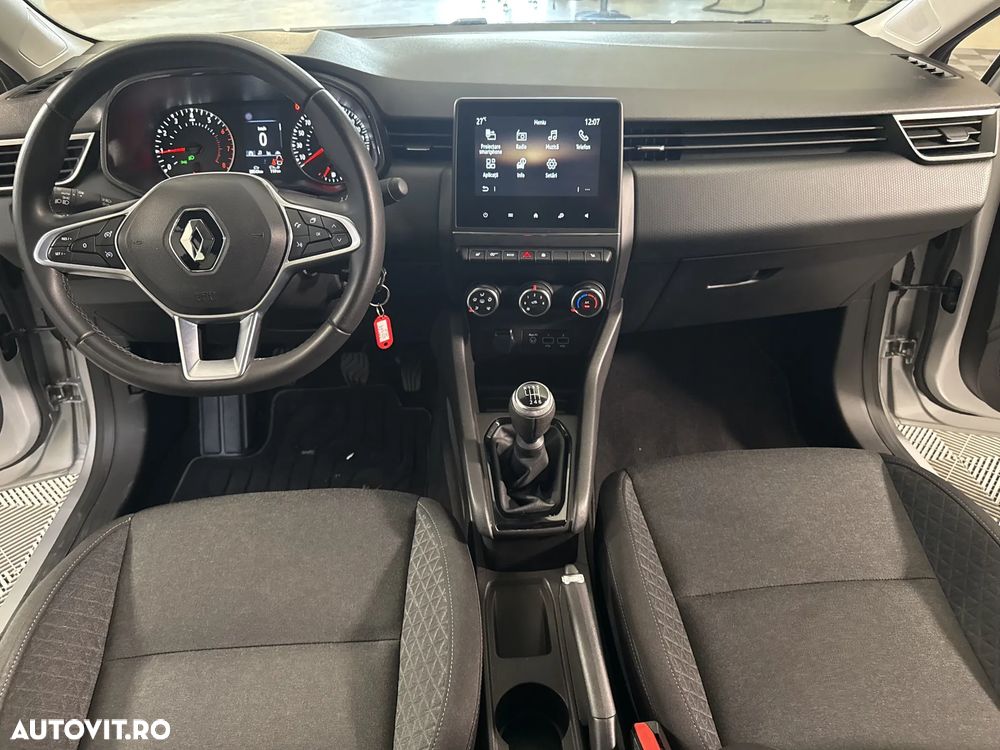 Renault Clio - 10