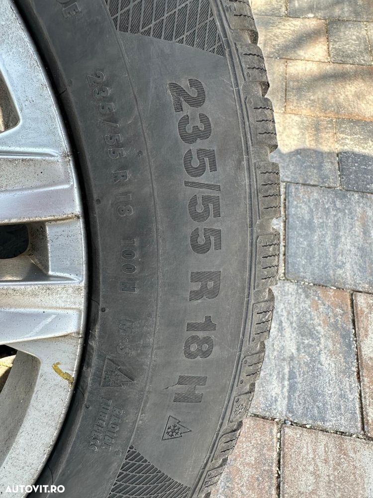 Volkswagen Tiguan - 23