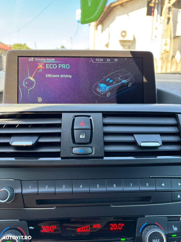 BMW Seria 1 120d xDrive - 17