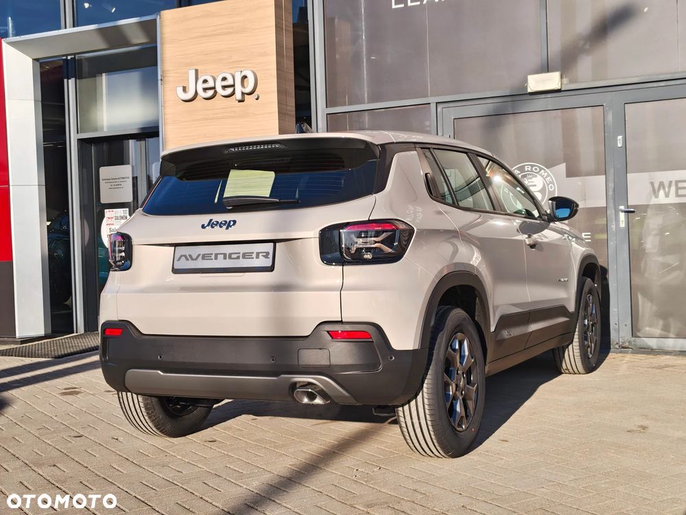 Jeep Avenger 1.2 T3 mHEV Longitude FWD eDCT6 - 10