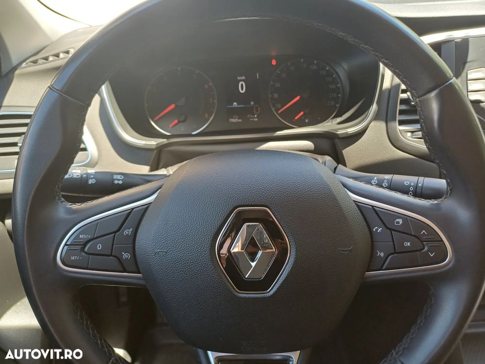 Renault Megane TCE 140 Equilibre - 18