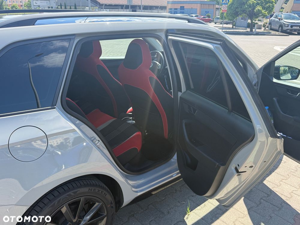 Skoda Fabia 1.0 TSI Monte Carlo DSG - 12