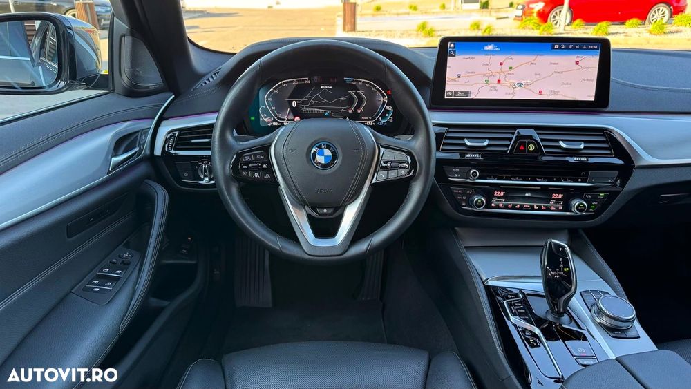 BMW Seria 5 530e xDrive Aut. Luxury Line - 15