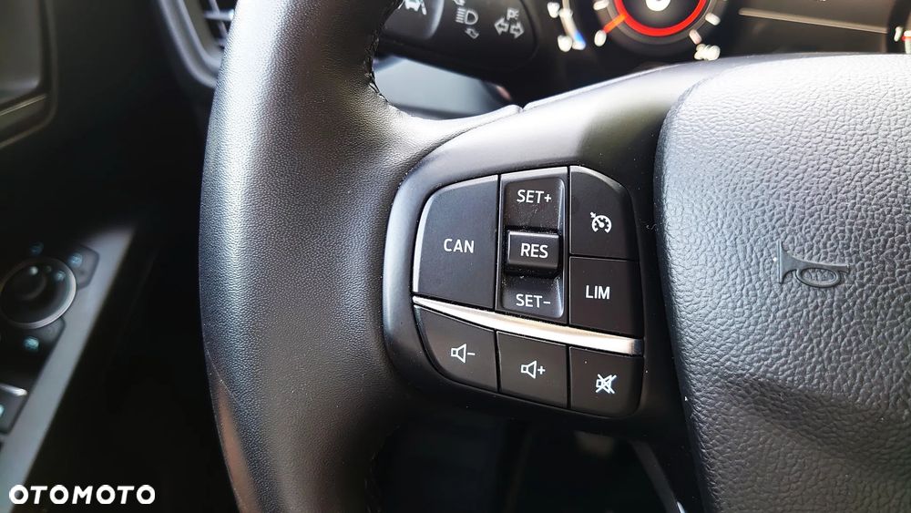 Ford Focus SW 1.0 EcoBoost Titanium X - 21