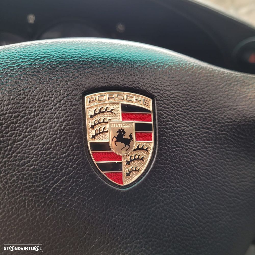 Porsche 911 (996) Carrera 4S Cabrio - 16