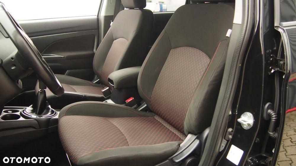 Mitsubishi ASX - 25