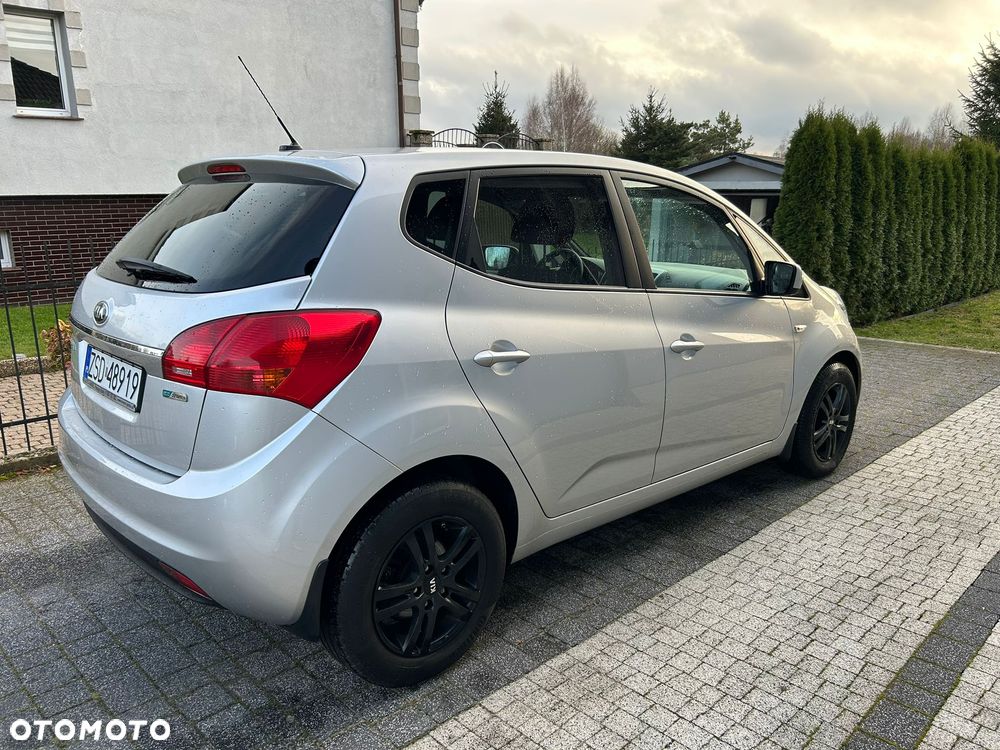 Kia Venga 1.6 CRDi 128 ISG Vision - 16