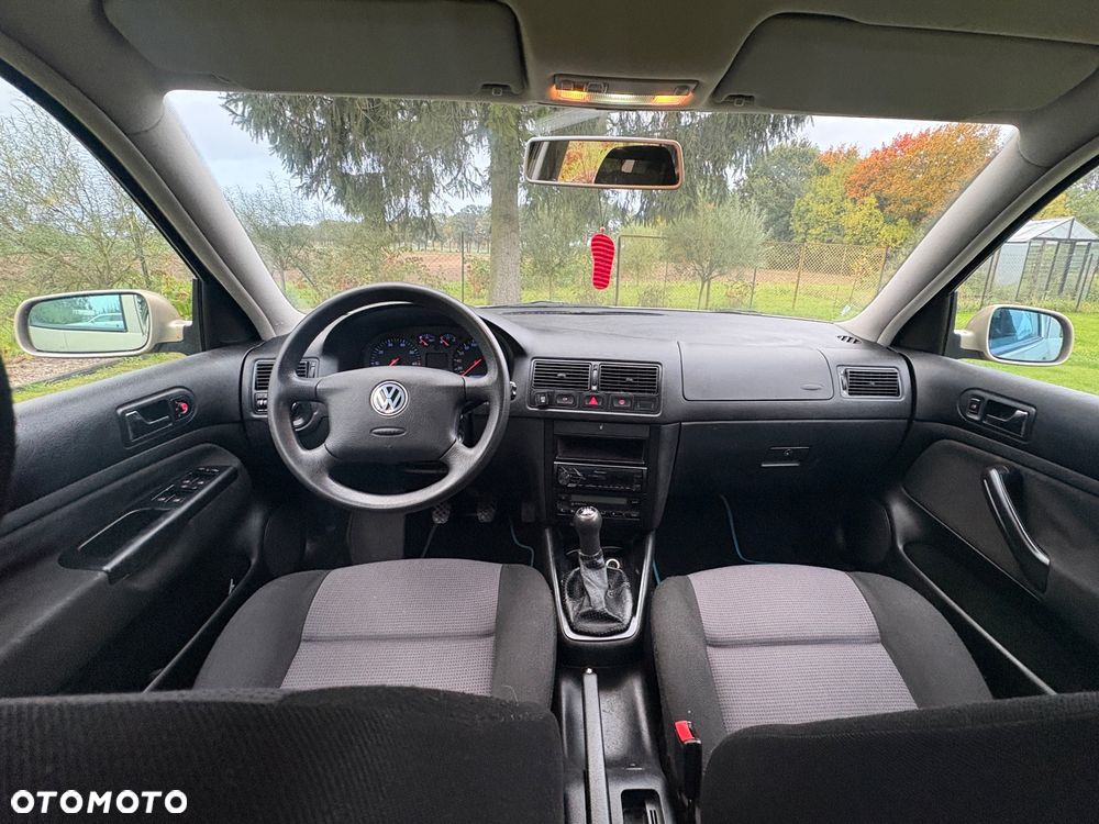Volkswagen Golf - 12