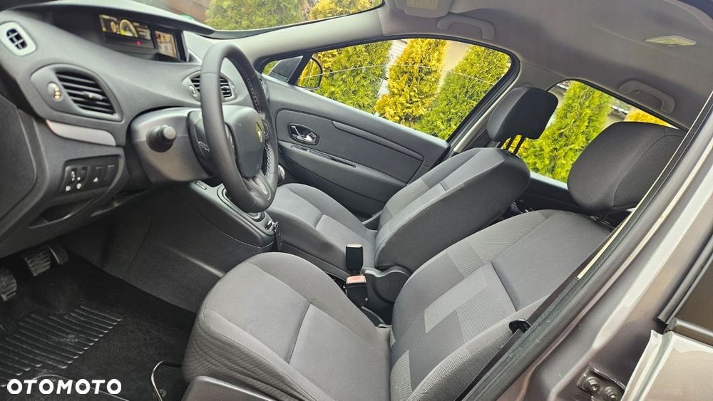 Renault Scenic 1.6 16V 110 TomTom Edition - 12