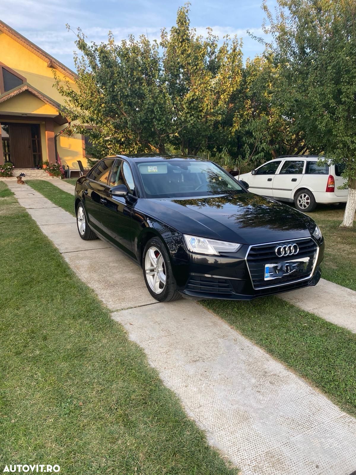 Audi A4 2.0 TDI S tronic - 1