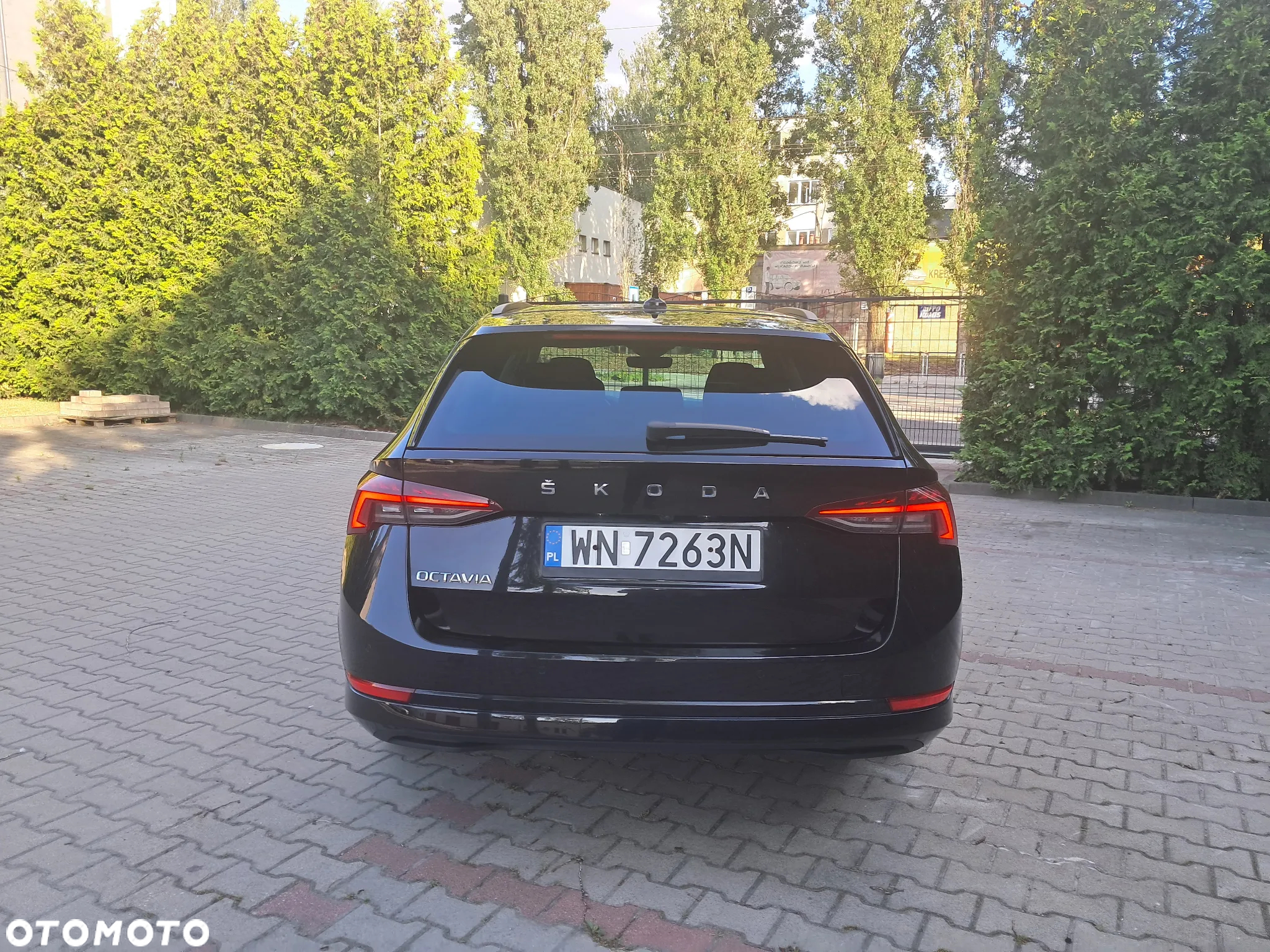 Skoda Octavia 2.0 TDI Ambition DSG - 10
