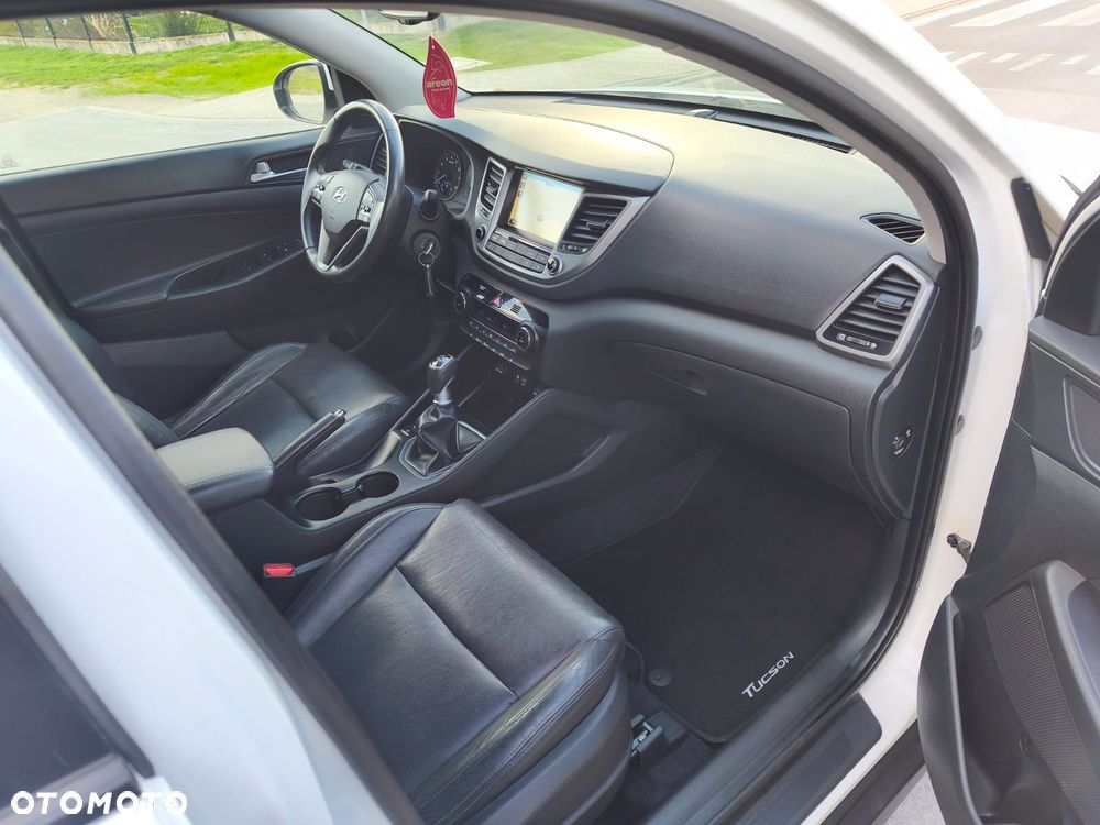 Hyundai Tucson 1.6 GDi 2WD Select - 16